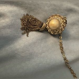 2 for $10. This necklace is so beautiful and classy!